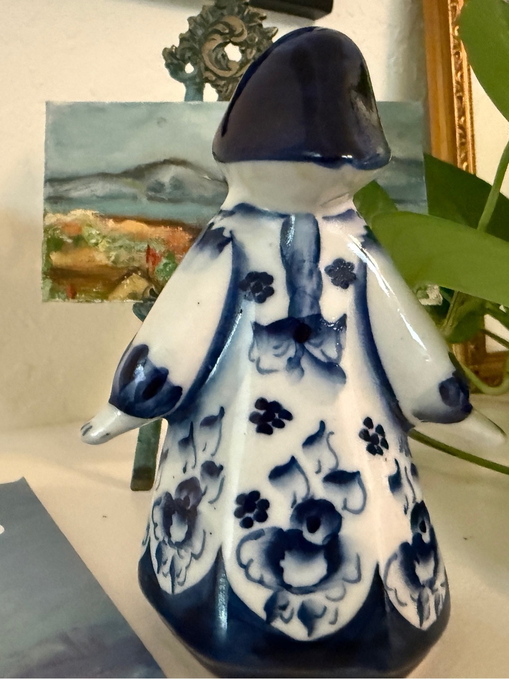 Hand Made Vintage Gzhel Russian Porcelain Figurine-Lovely and Unique Floral Girl - Picture 4 of 9